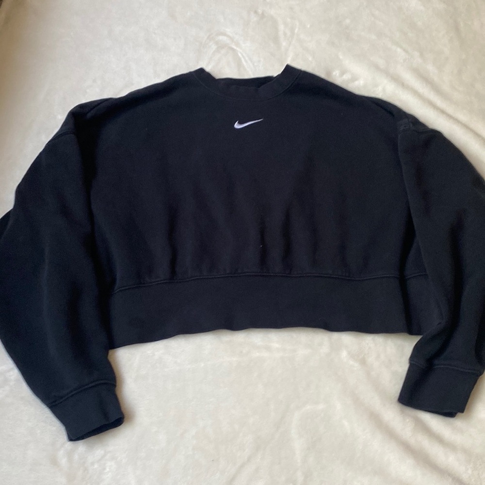 Super cute Cropped Nike Sweatshirt💗